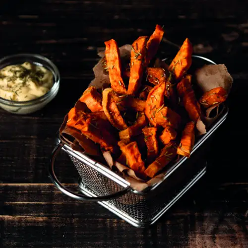 Panier de frites de patates douces